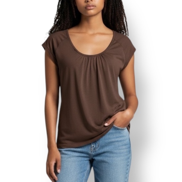4/$20 Merona Chocolate Brown Shirred Short Sleeve Top - Picture 1 of 3
